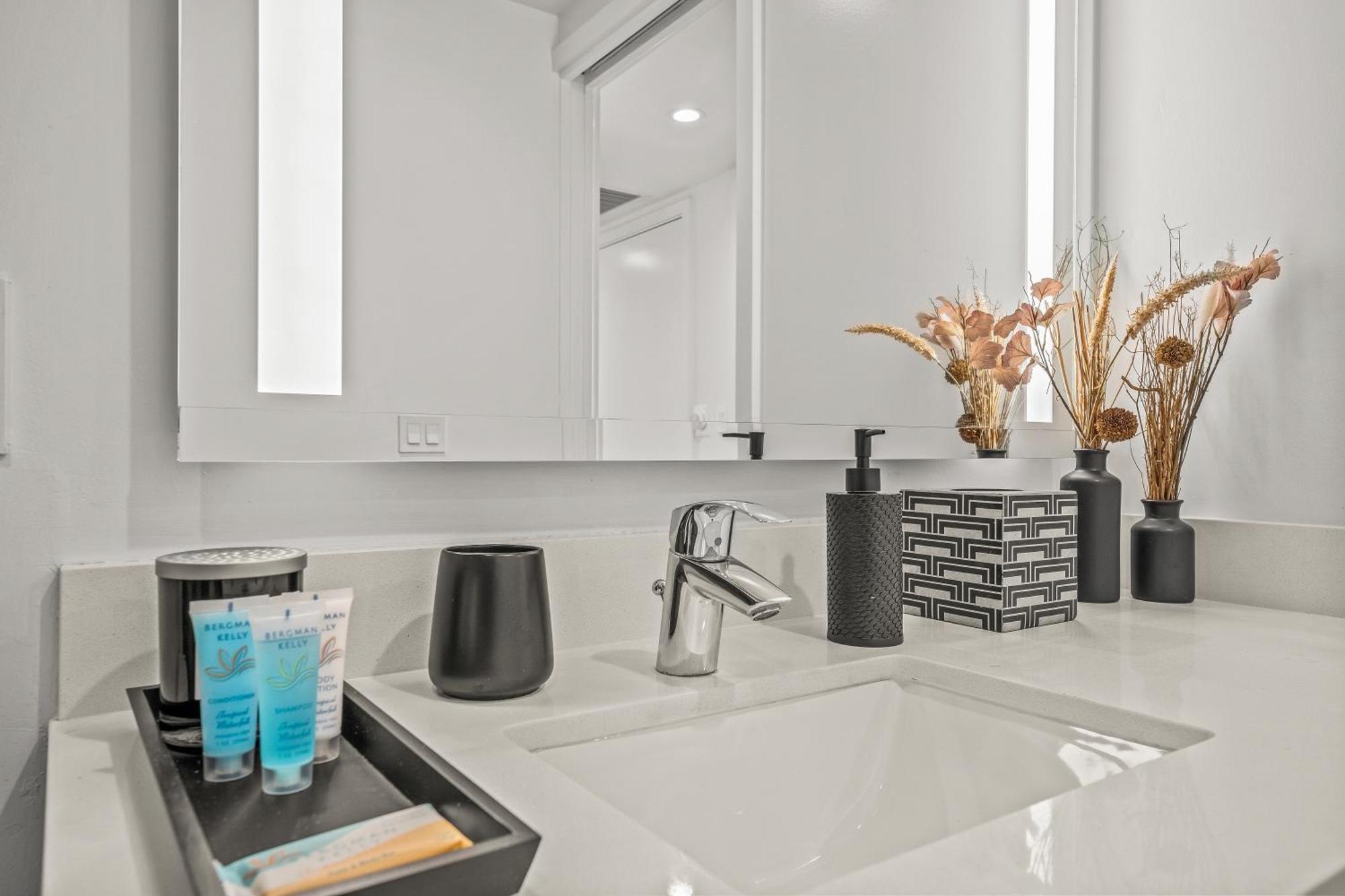 Apartamento Tr 2 Bedroom, 1 Bedroom, And With Balconies *