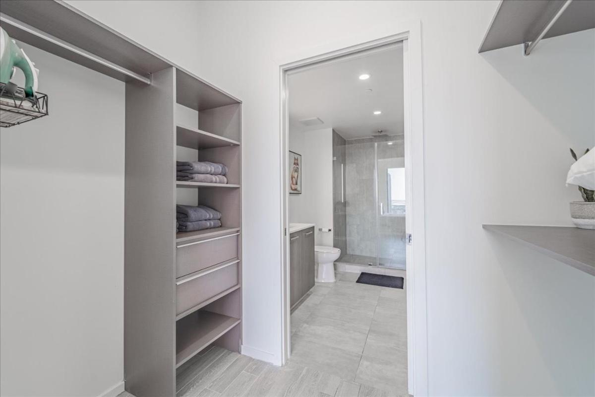 Tr 2 Bedroom, 1 Bedroom, And With Balconies Apartamento