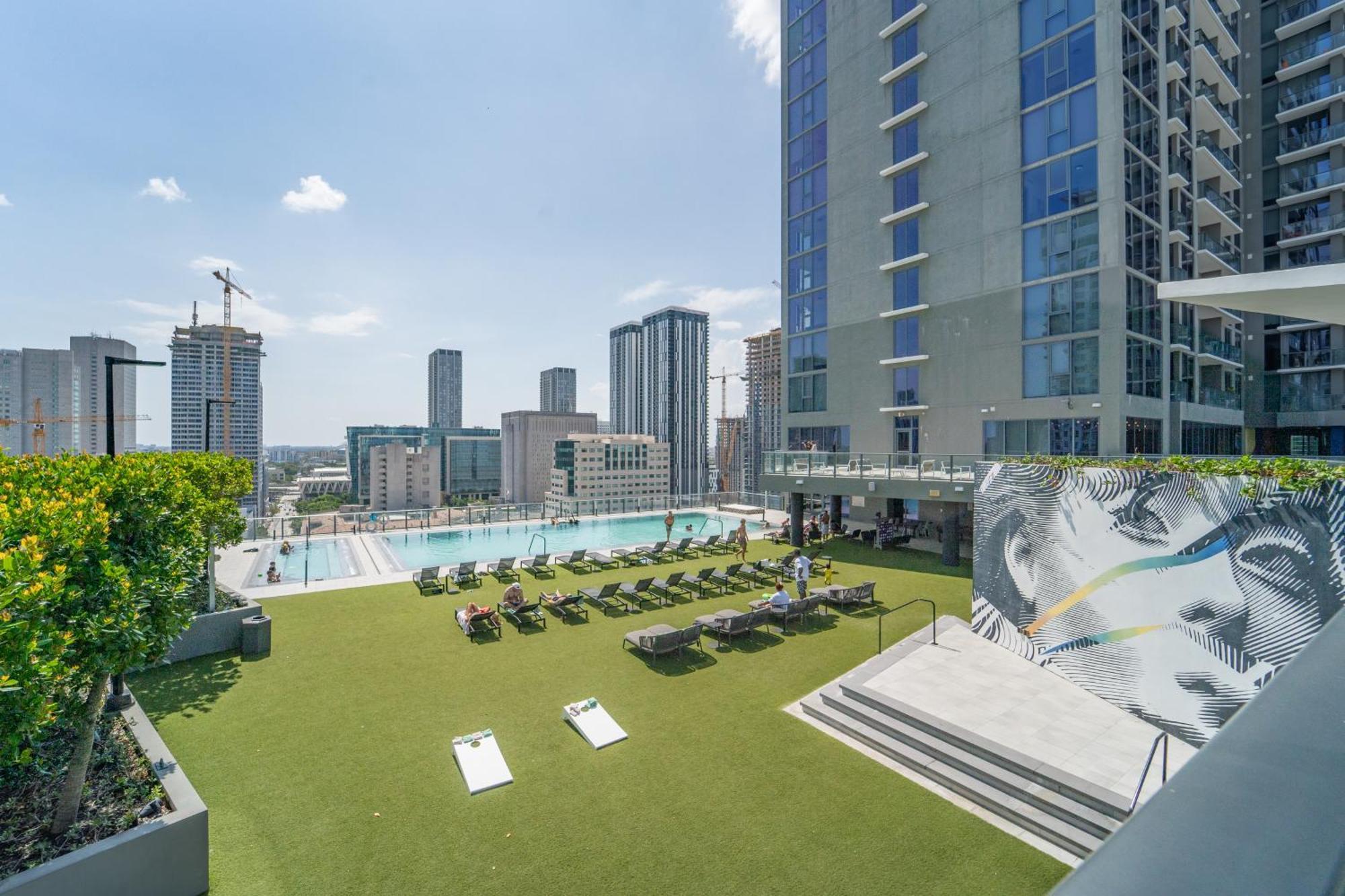 Tr 2 Bedroom, 1 Bedroom, And With Balconies Miami